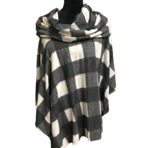 NWT Women's Buffalo Check Poncho Wrap Shawl Black/White Plaid Cozy Blanket Cape